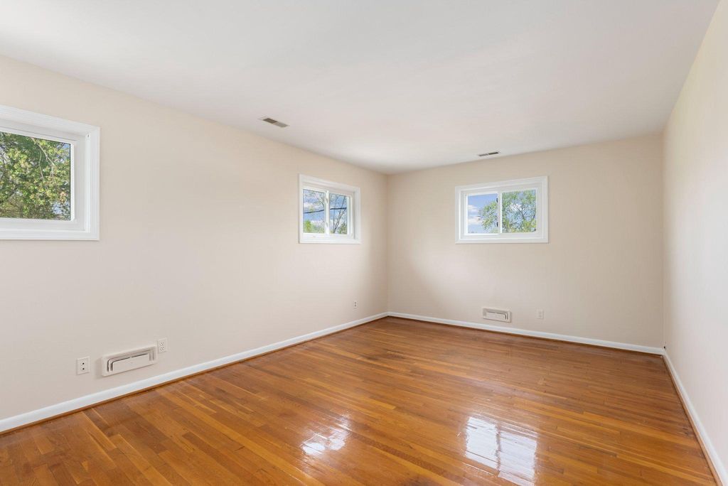 Image 30 of property listing at 1502 MELTON RD, Lutherville Timonium, MD 21093