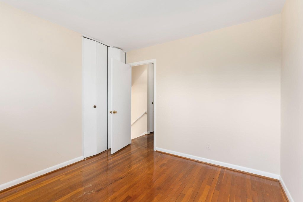 Image 35 of property listing at 1502 MELTON RD, Lutherville Timonium, MD 21093