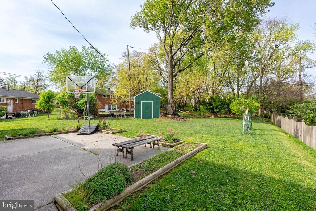 Image 36 of property listing at 1502 MELTON RD, Lutherville Timonium, MD 21093