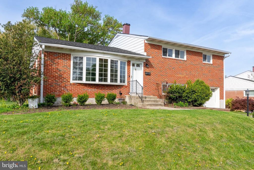 Image 37 of property listing at 1502 MELTON RD, Lutherville Timonium, MD 21093