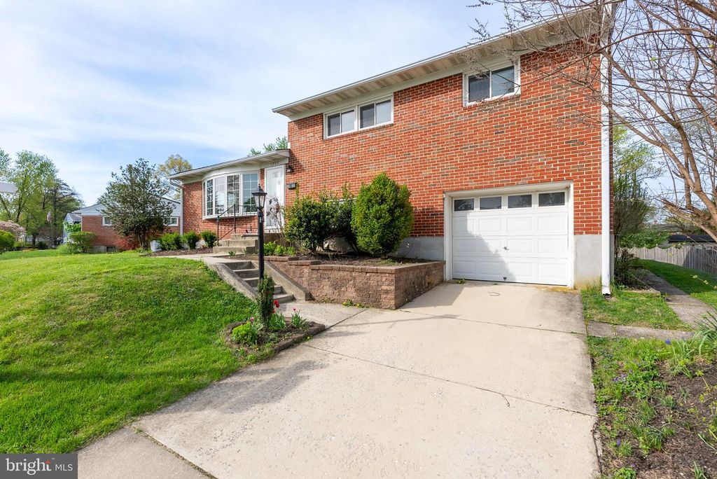 Image 38 of property listing at 1502 MELTON RD, Lutherville Timonium, MD 21093