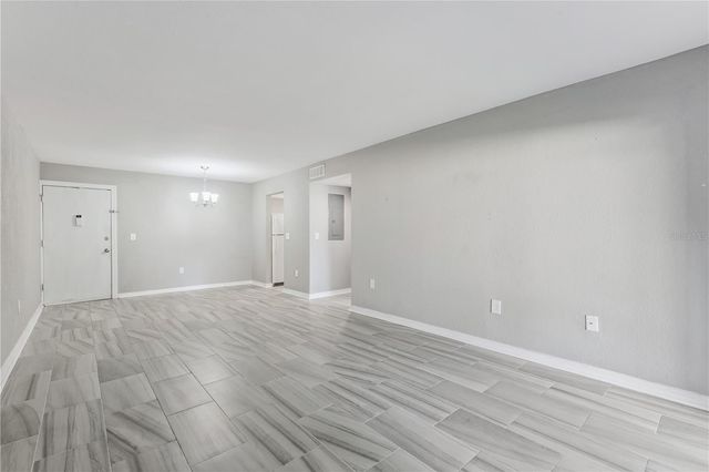 950 LAKE DESTINY ROAD B, Altamonte Springs, FL 32714