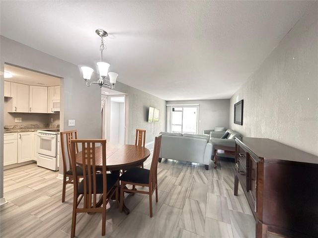 950 LAKE DESTINY ROAD B, Altamonte Springs, FL 32714