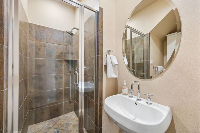 3003 Douglas Avenue 29, Dallas, TX 75219