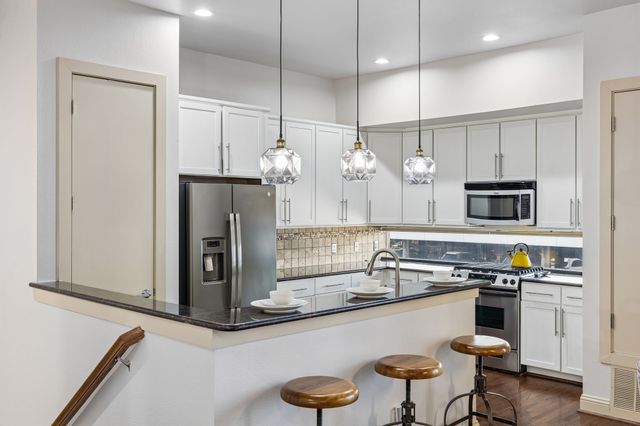 3003 Douglas Avenue 29, Dallas, TX 75219