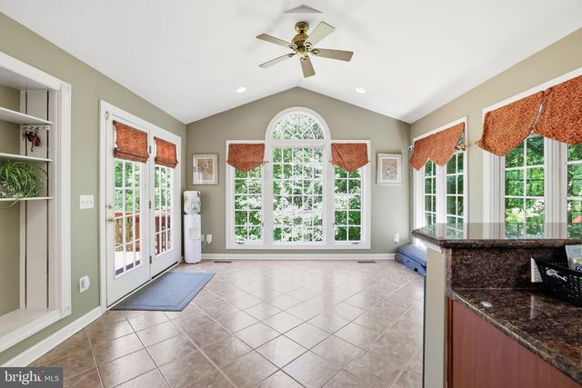 5767 BUSH HILL DR, Alexandria, VA 22310