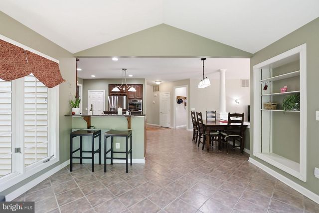 5767 BUSH HILL DR, Alexandria, VA 22310