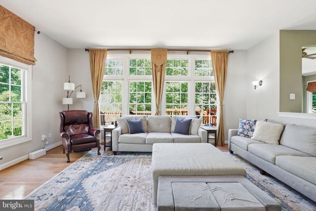 5767 BUSH HILL DR, Alexandria, VA 22310
