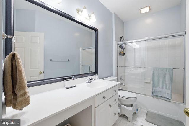 5767 BUSH HILL DR, Alexandria, VA 22310