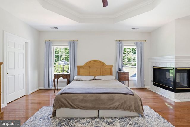 5767 BUSH HILL DR, Alexandria, VA 22310