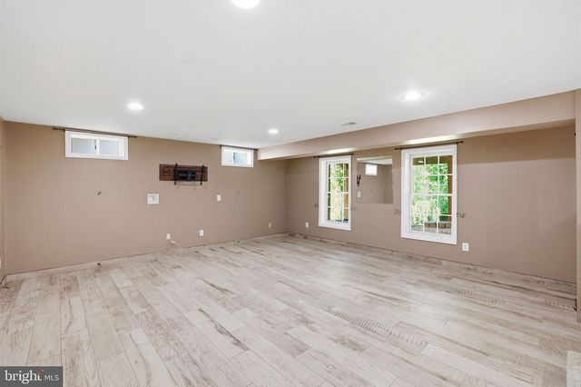 5767 BUSH HILL DR, Alexandria, VA 22310