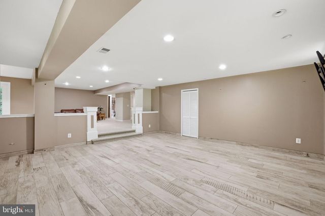 5767 BUSH HILL DR, Alexandria, VA 22310
