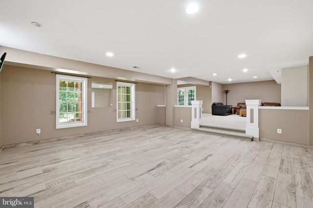 5767 BUSH HILL DR, Alexandria, VA 22310