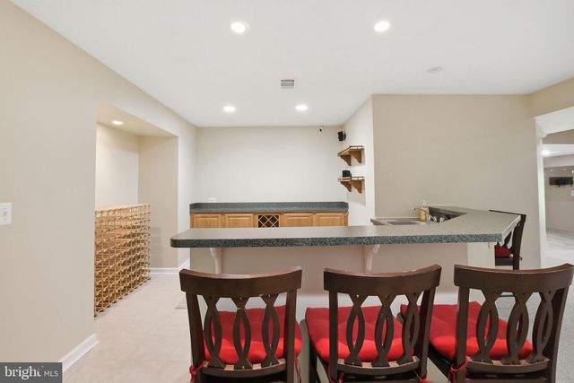 5767 BUSH HILL DR, Alexandria, VA 22310