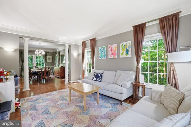 5767 BUSH HILL DR, Alexandria, VA 22310
