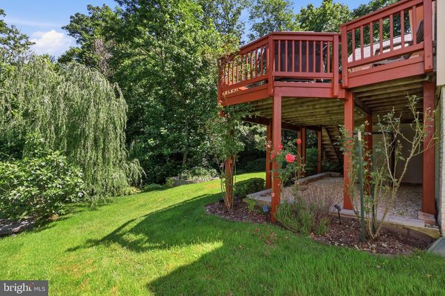 5767 BUSH HILL DR, Alexandria, VA 22310