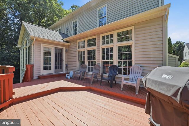 5767 BUSH HILL DR, Alexandria, VA 22310
