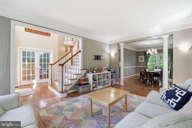 5767 BUSH HILL DR, Alexandria, VA 22310