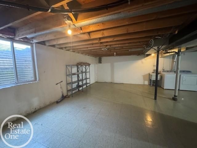 953 Kirts Boulevard, Troy, MI 48084