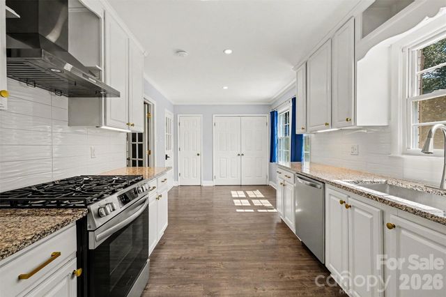 5734 Faulconbridge Road, Charlotte, NC 28227