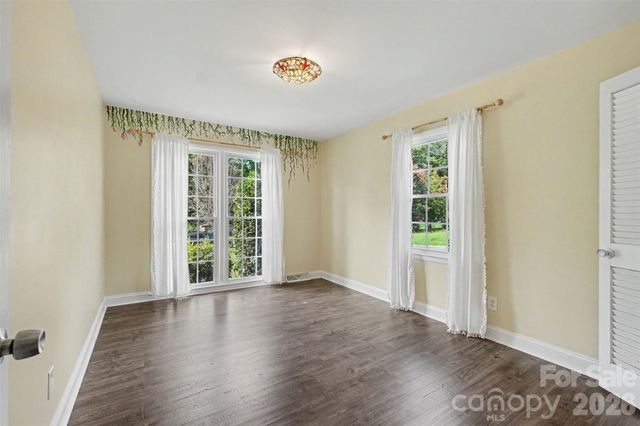 5734 Faulconbridge Road, Charlotte, NC 28227