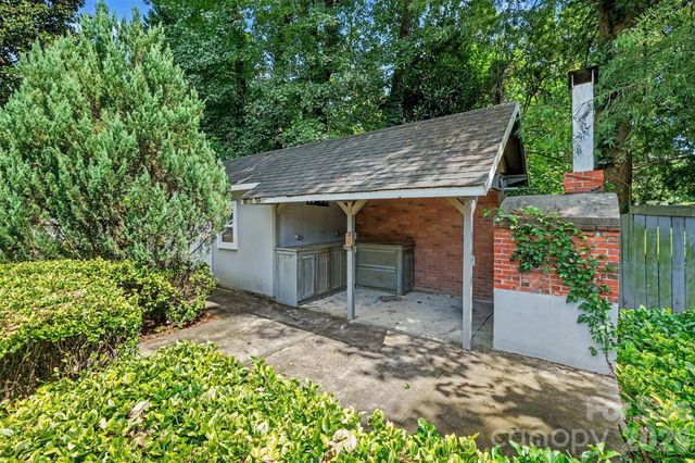 5734 Faulconbridge Road, Charlotte, NC 28227