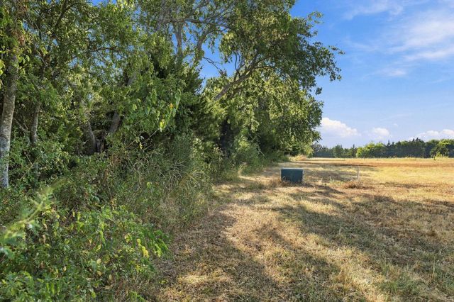 177 Country Place Lane, Van Alstyne, TX 75495