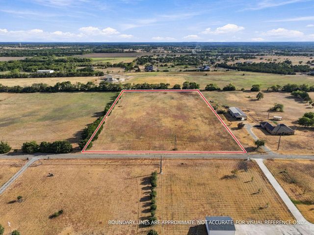 177 Country Place Lane, Van Alstyne, TX 75495