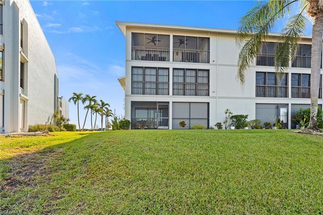4230 SE 20th PL 302, Cape Coral, FL 33904