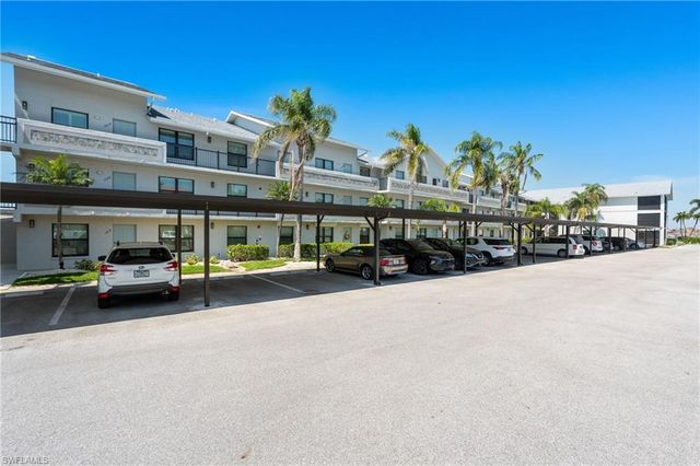 4230 SE 20th PL 302, Cape Coral, FL 33904