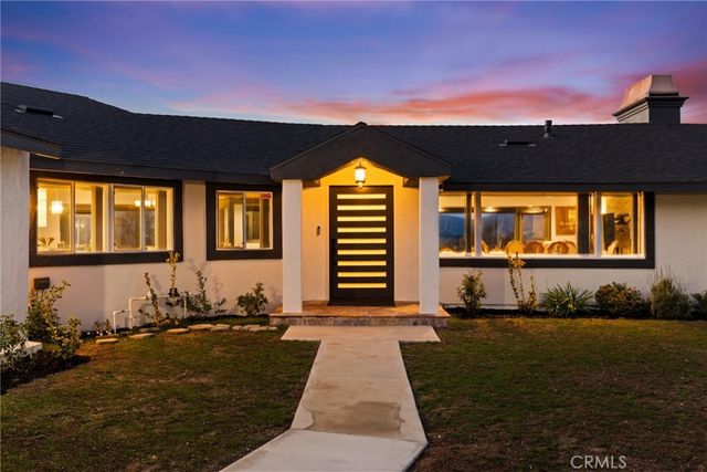 5164 N Faris Lane, Woodland Hills, CA 91364