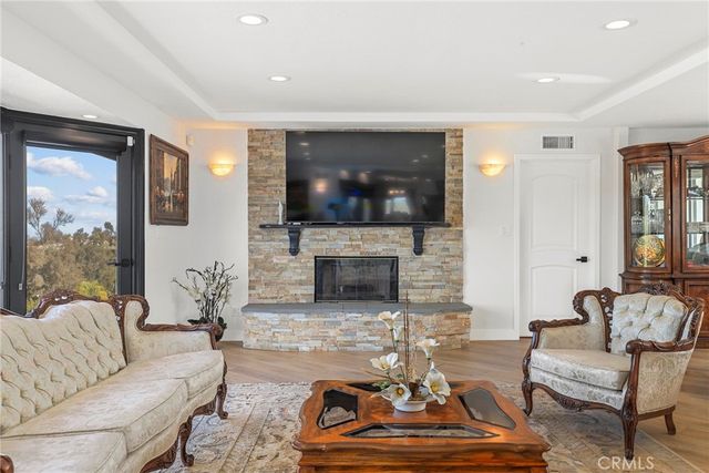 5164 N Faris Lane, Woodland Hills, CA 91364