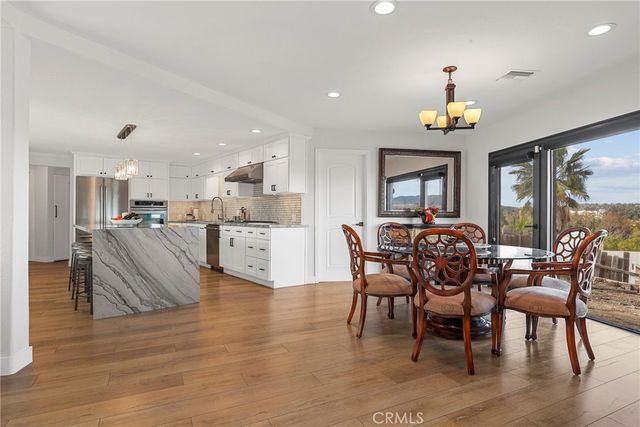 5164 N Faris Lane, Woodland Hills, CA 91364
