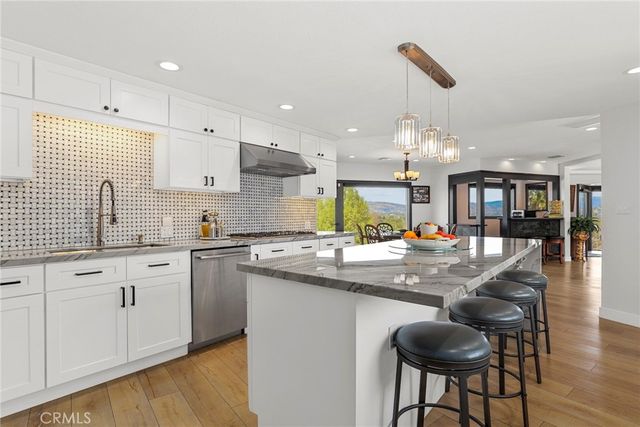 5164 N Faris Lane, Woodland Hills, CA 91364