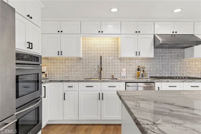 5164 N Faris Lane, Woodland Hills, CA 91364