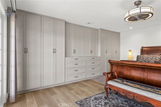 5164 N Faris Lane, Woodland Hills, CA 91364
