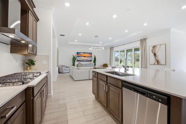 732 Hookline Circle, Loxahatchee, FL 33470