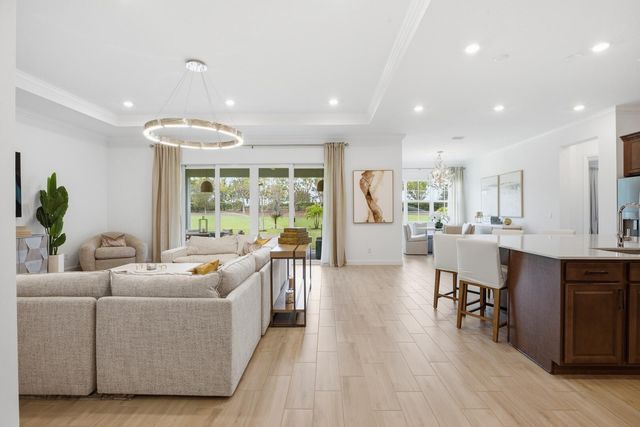 732 Hookline Circle, Loxahatchee, FL 33470