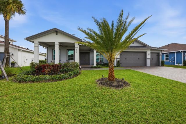 732 Hookline Circle, Loxahatchee, FL 33470
