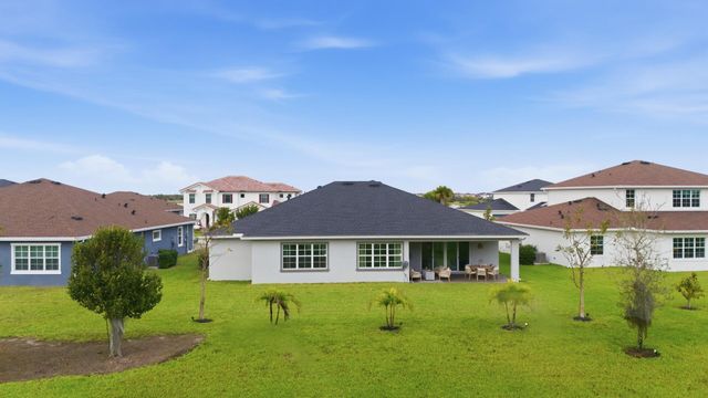 732 Hookline Circle, Loxahatchee, FL 33470