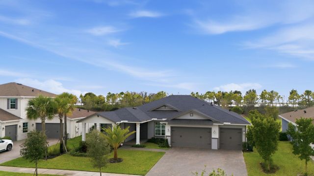 732 Hookline Circle, Loxahatchee, FL 33470