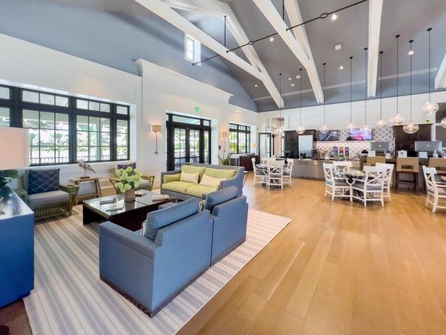 732 Hookline Circle, Loxahatchee, FL 33470