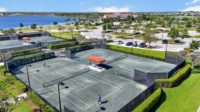 732 Hookline Circle, Loxahatchee, FL 33470