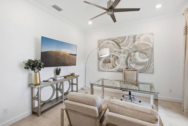 732 Hookline Circle, Loxahatchee, FL 33470