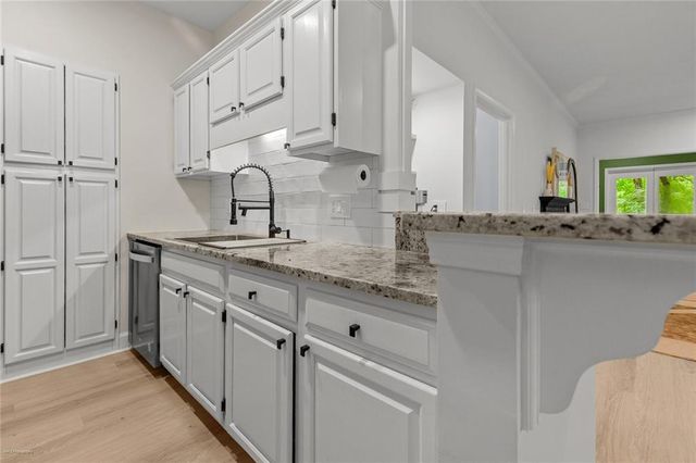 2865 Lenox NE Road 302, Atlanta, GA 30324