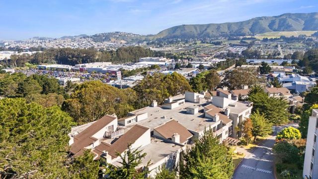 332 Philip Drive 110, Daly City, CA 94015