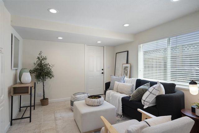 1128 Hawthorne Drive, San Mateo, CA 94402