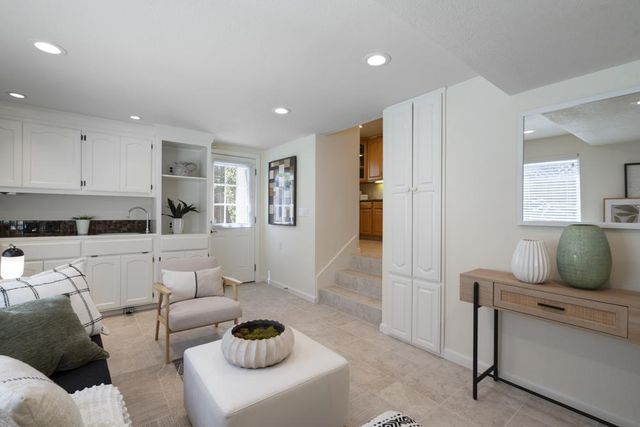 1128 Hawthorne Drive, San Mateo, CA 94402