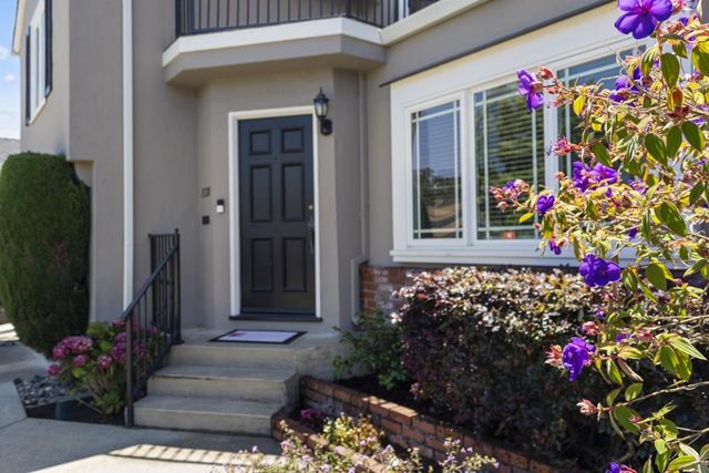 1128 Hawthorne Drive, San Mateo, CA 94402