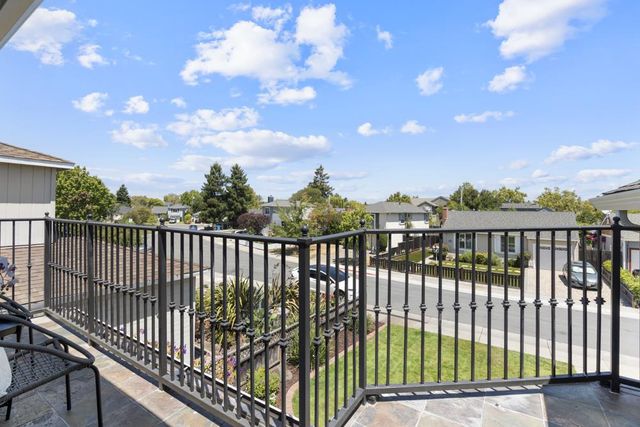 1128 Hawthorne Drive, San Mateo, CA 94402